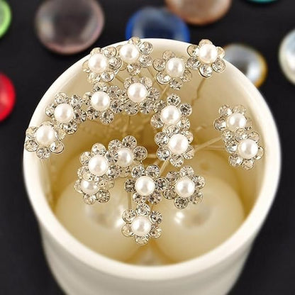 L'ensemble BIJOUX CHEVEUX MARIAGE | MARIPERLE™ FLEUR dans une boite blanche pour son rangement.
