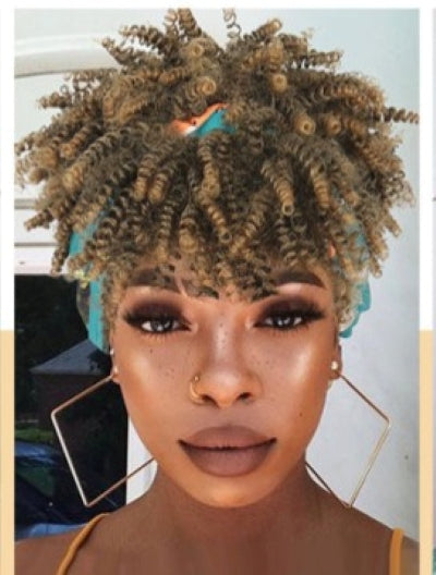 Perruque afro ,  bandeau avec cheveux afro , femme noir glamour, avec de grande boucle d'oreille,carrée